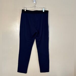 ELIE TAHARI - Navy Ponte Pull-on Pants with seam detail. Large